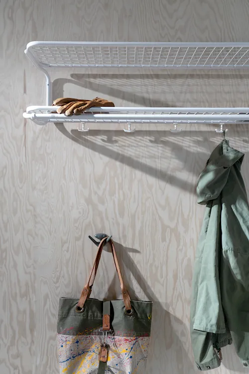 Classic hat rack