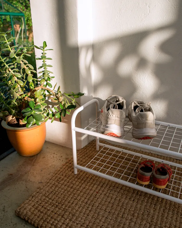 Emelie shoe rack